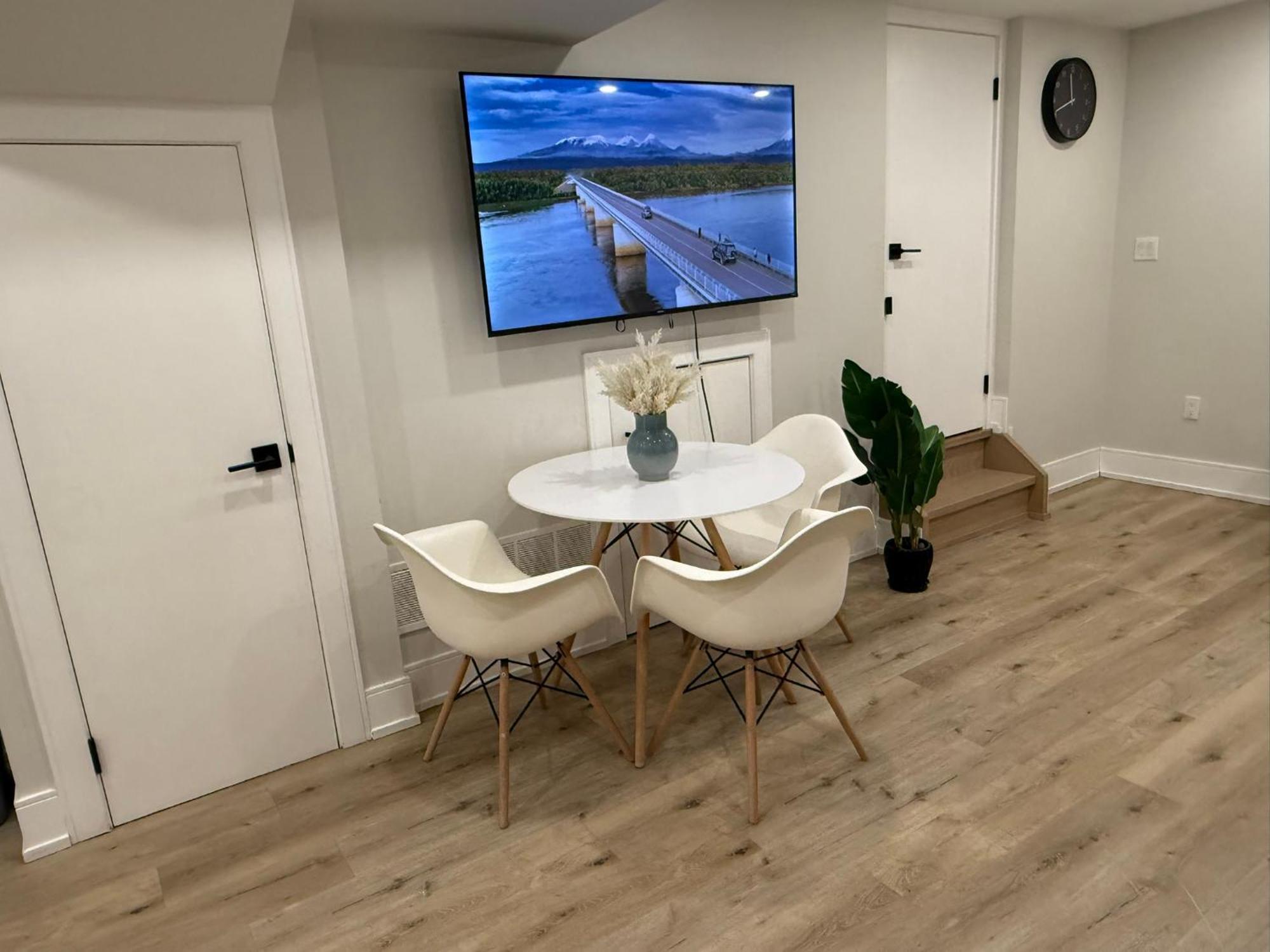 1-bedroom Downtown *